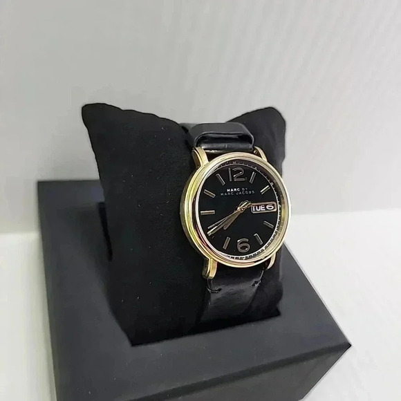 Womens Marc by Marc Jacobs MBM8651 Fergus Day Date 38MM Gold Watch New Battery main image 9